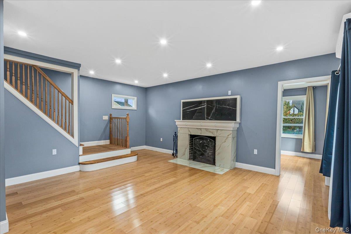 #11 photo, 56 Whittier Street, ナッソー郡 Lynbrook , NY 11563