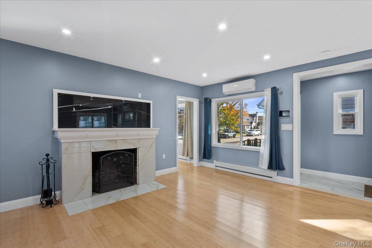 #12 photo, 56 Whittier Street, ナッソー郡 Lynbrook , NY 11563