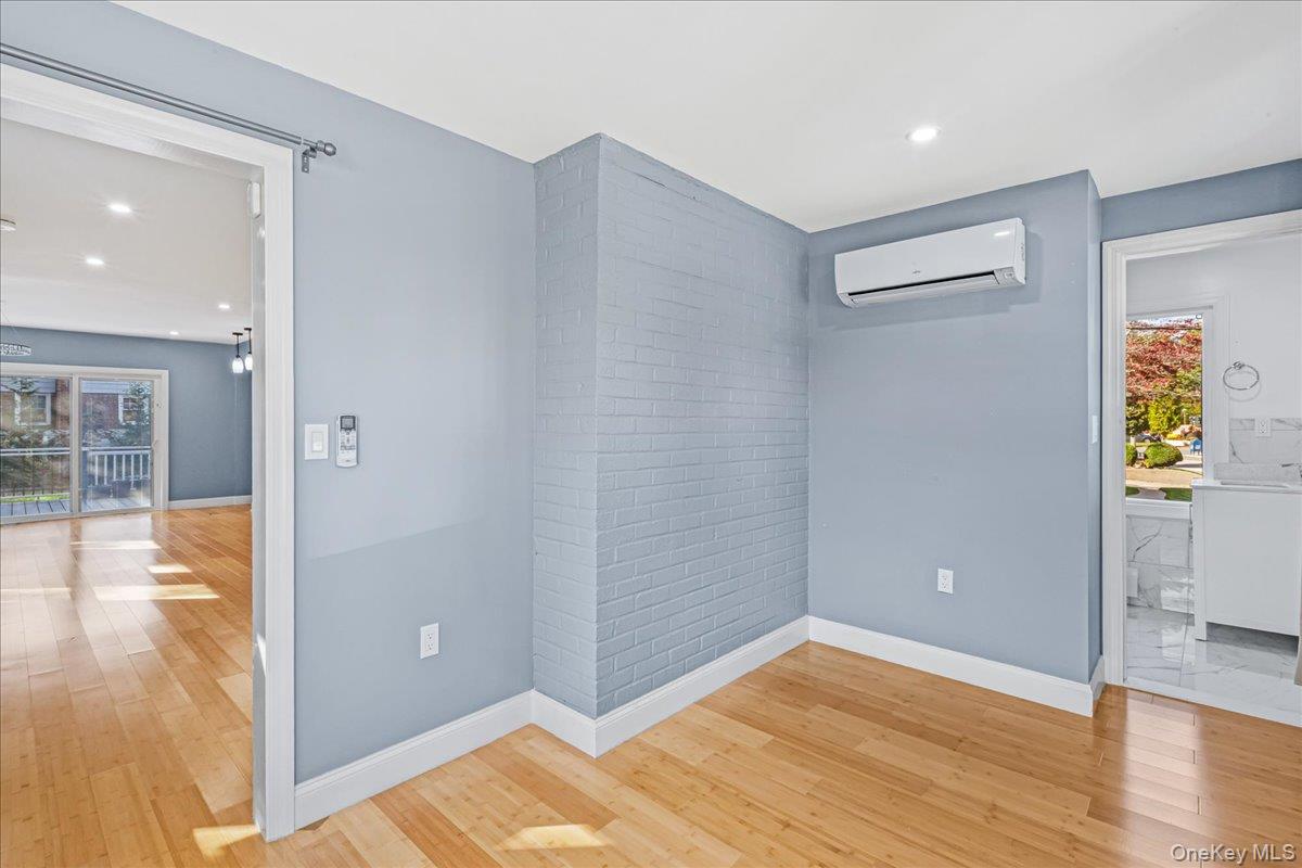 #14 photo, 56 Whittier Street, ナッソー郡 Lynbrook , NY 11563