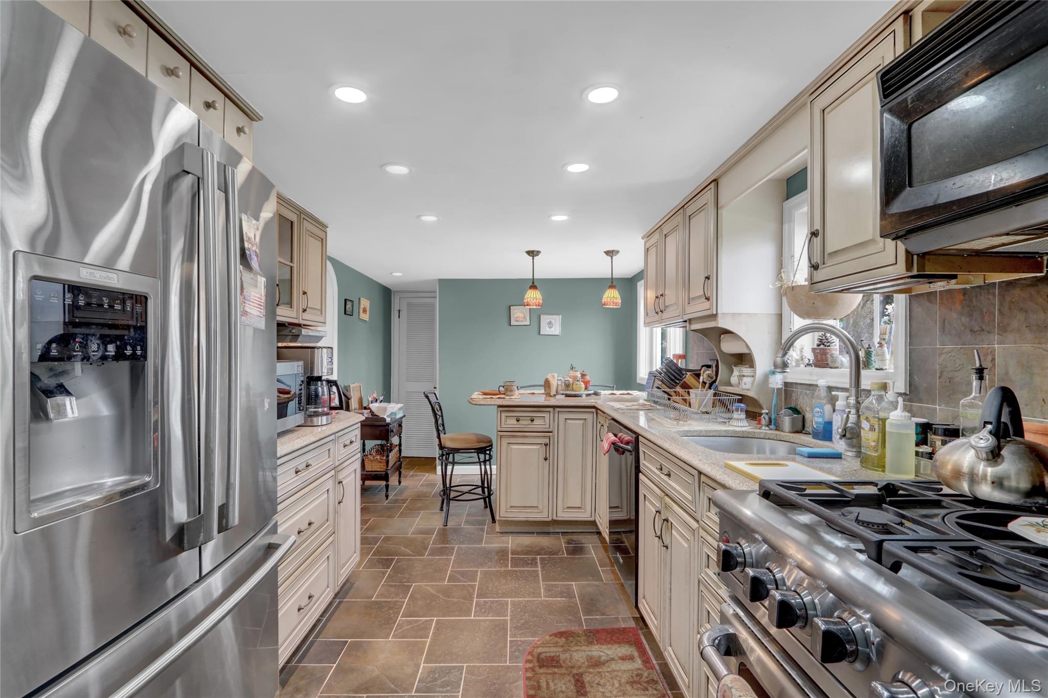 #16 photo, 25 Sunnybrook Drive, Oceanside , NY 11572