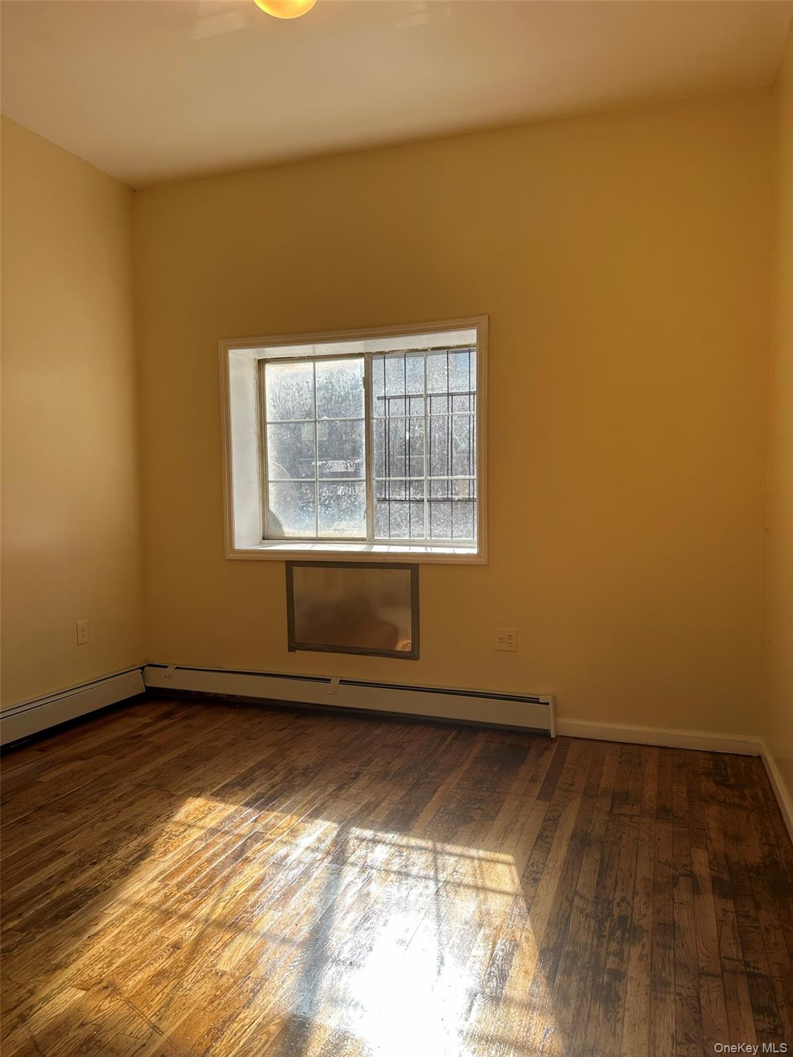 #3 photo, 873 Elsmere Place, ブロンクス区 Bronx , NY 10460