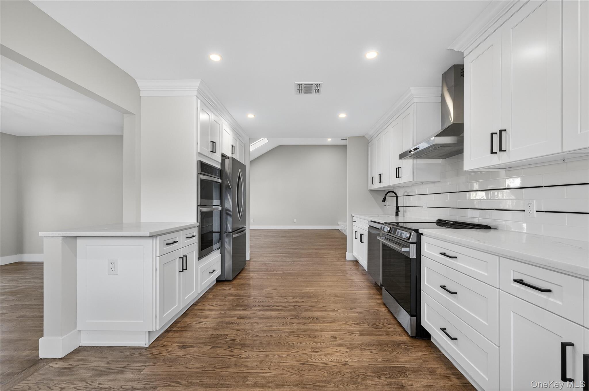 #10 photo, 28 Maytime Drive, Jericho , NY 11753