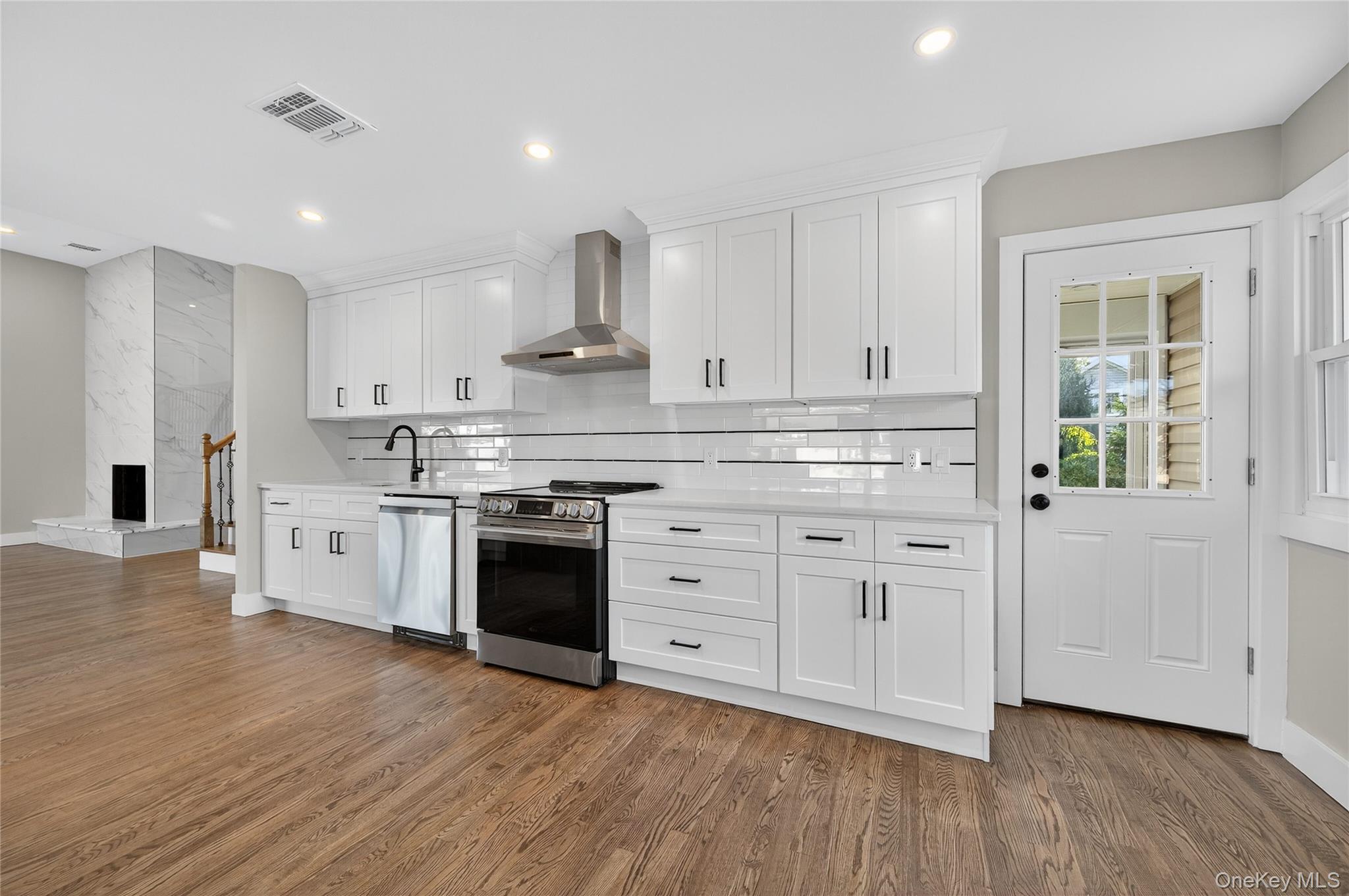 #11 photo, 28 Maytime Drive, Jericho , NY 11753