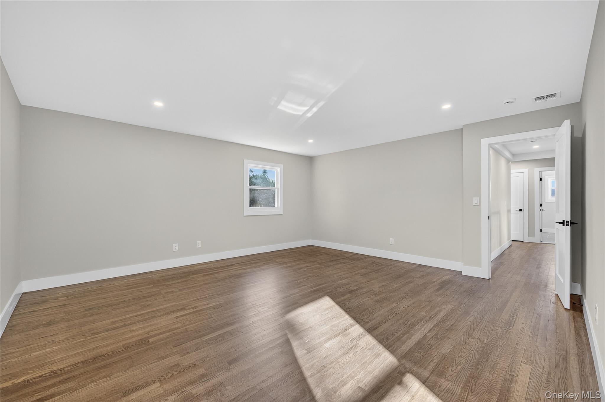 #18 photo, 28 Maytime Drive, Jericho , NY 11753