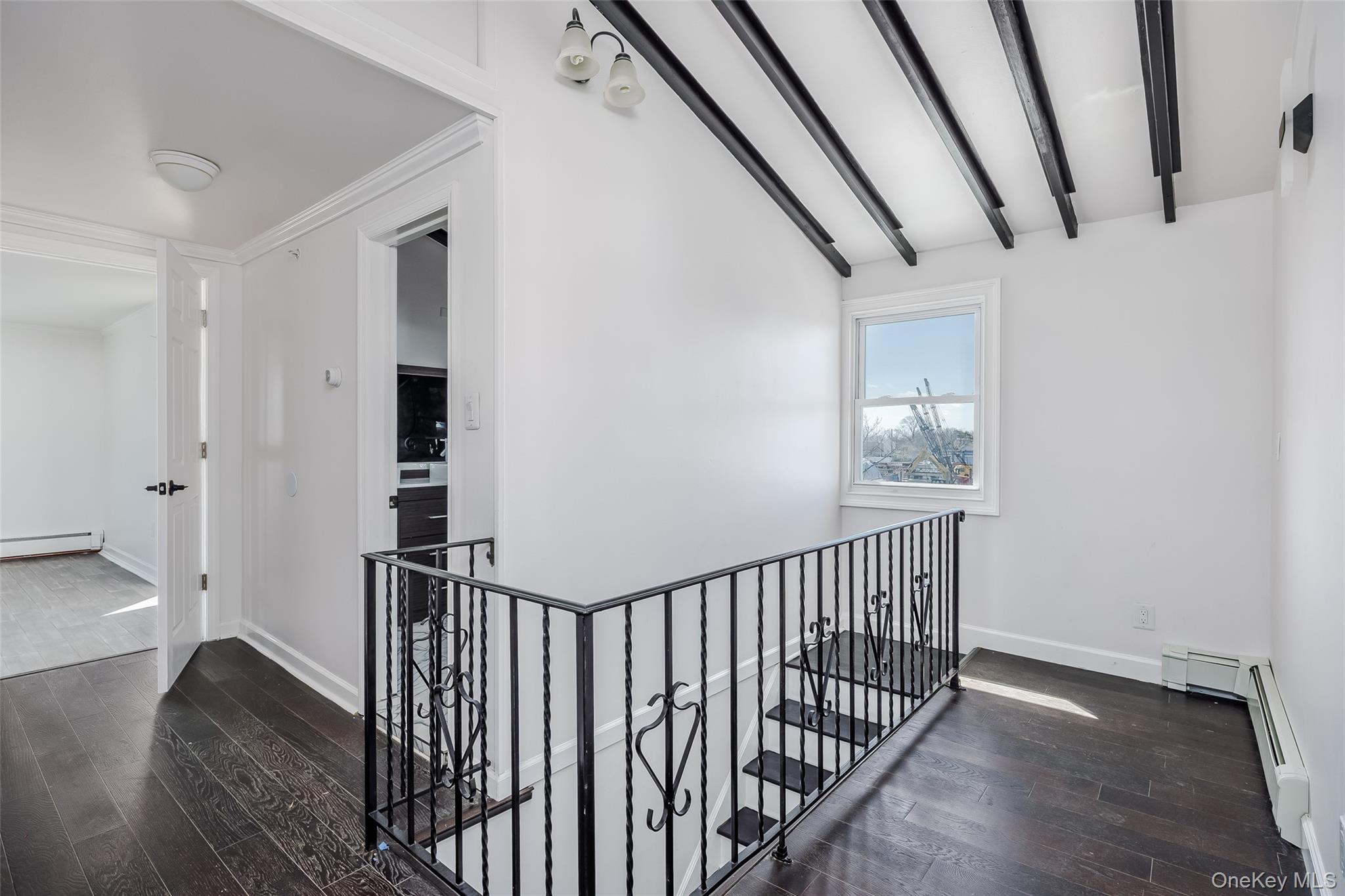 #4 photo, 33 Dock Drive, Freeport , NY 11520