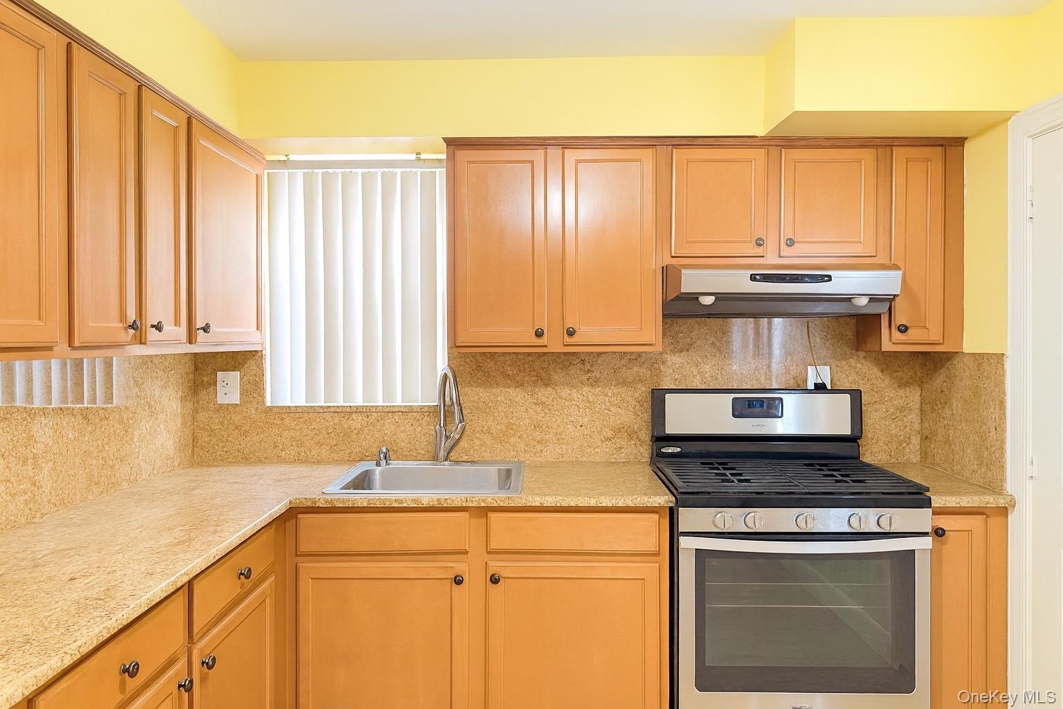 #6 photo, 11166 158th Street, Jamaica , NY 11433