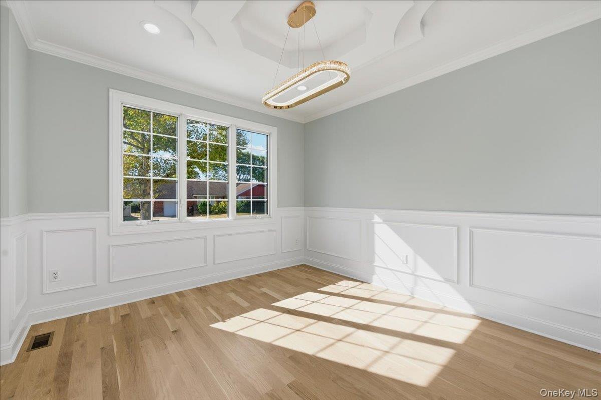 #7 photo, 2235 1st Street, East Meadow , NY 11554