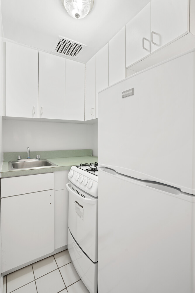 #4 photo, New York City, マンハッタン Yorkville , NY 10128