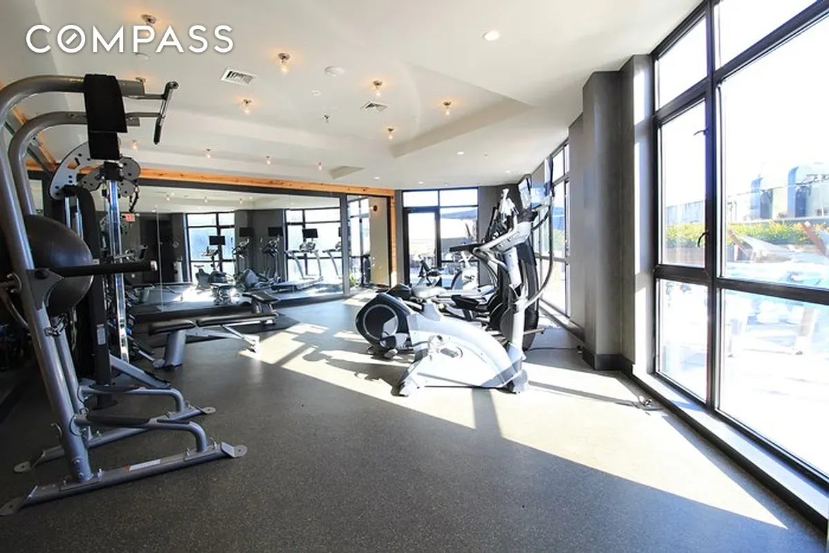 #15 photo, Ridgewood, クイーンズ区 Ridgewood , NY 11385