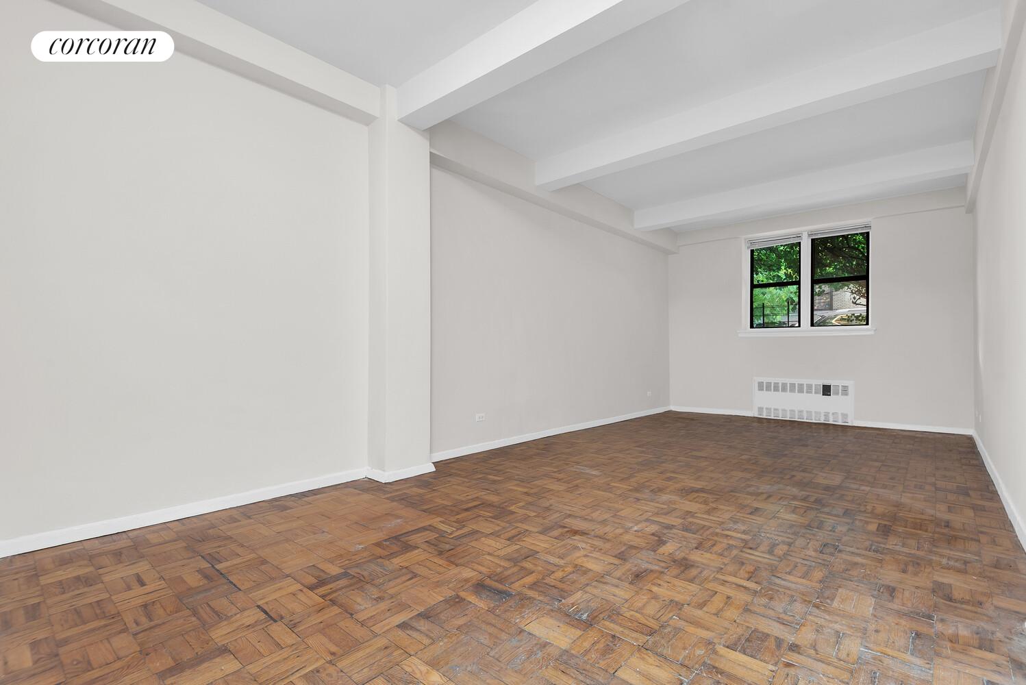 #1 photo, 2830 BRIGGS Avenue, ブロンクス区 Fordham , NY 10458