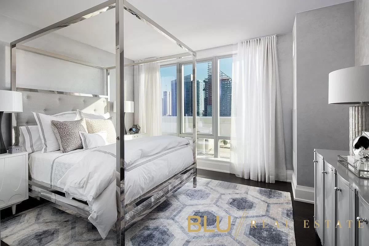 #12 photo, New York City, マンハッタン Lincoln Square , NY 10069