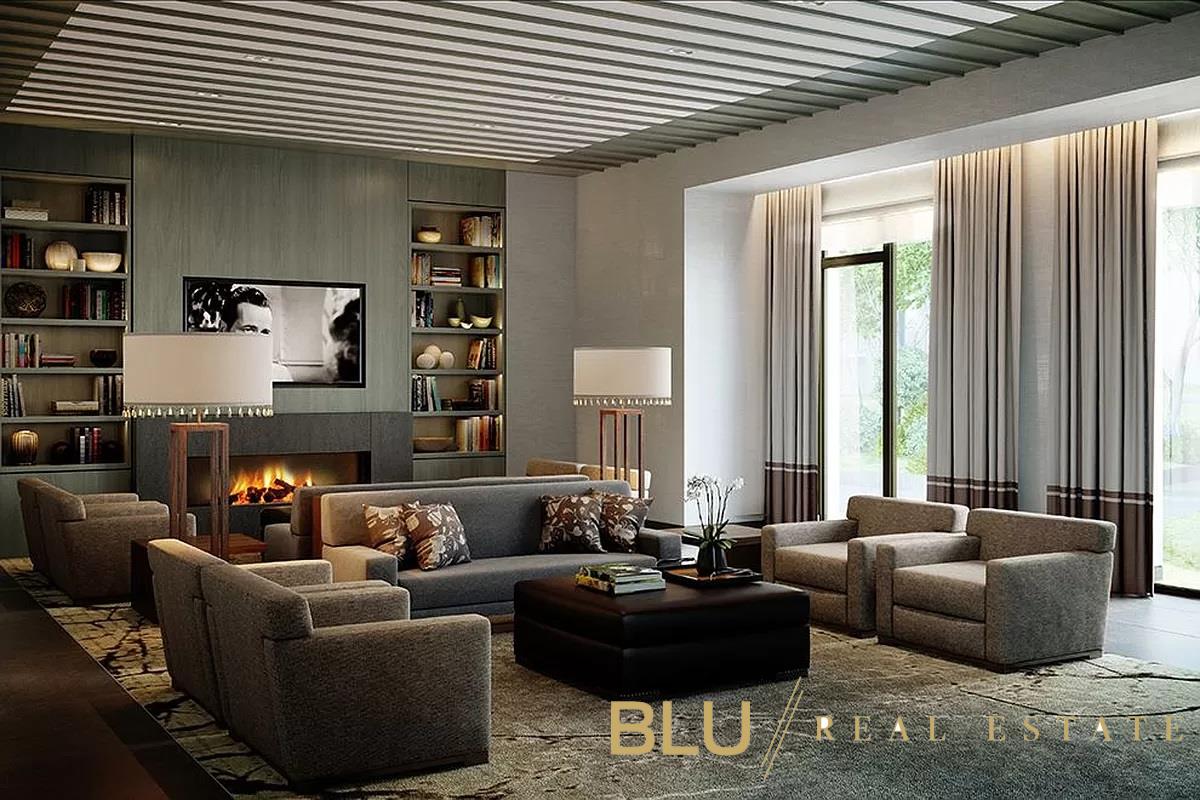 #19 photo, New York City, マンハッタン Lincoln Square , NY 10069