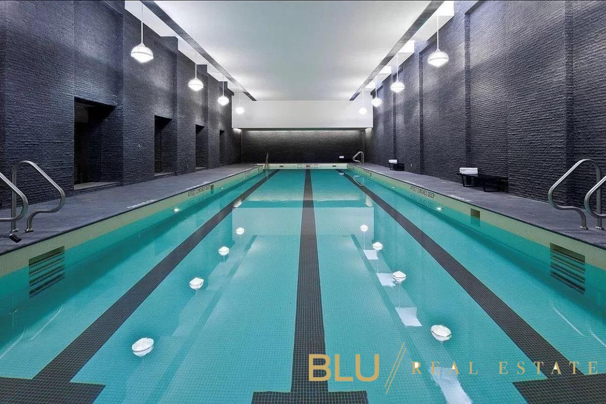 #20 photo, New York City, マンハッタン Lincoln Square , NY 10069