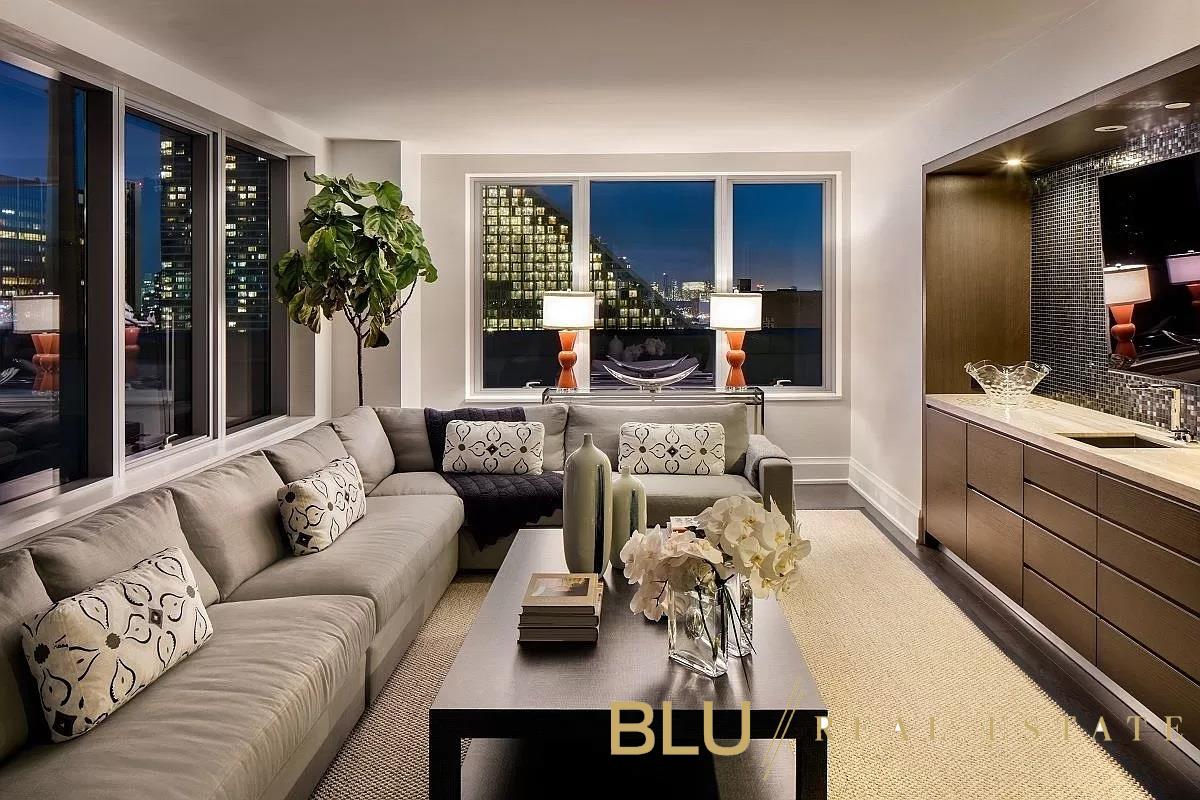 #9 photo, New York City, マンハッタン Lincoln Square , NY 10069