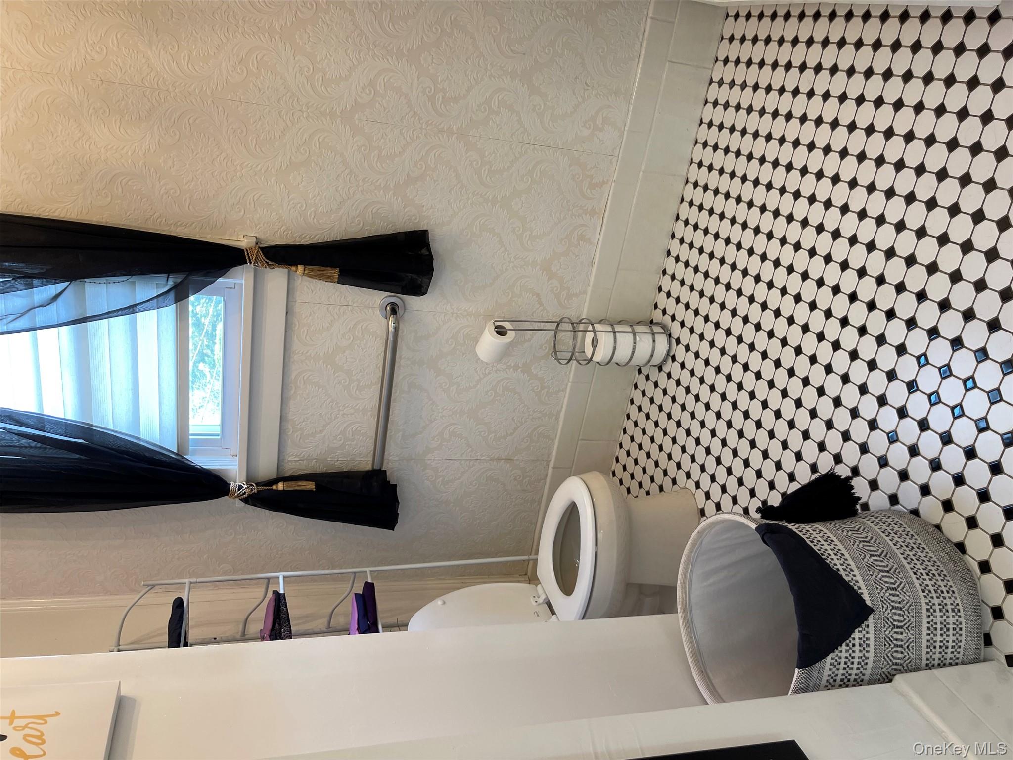 #7 photo, 118 Columbus Avenue, Valhalla , NY 10595