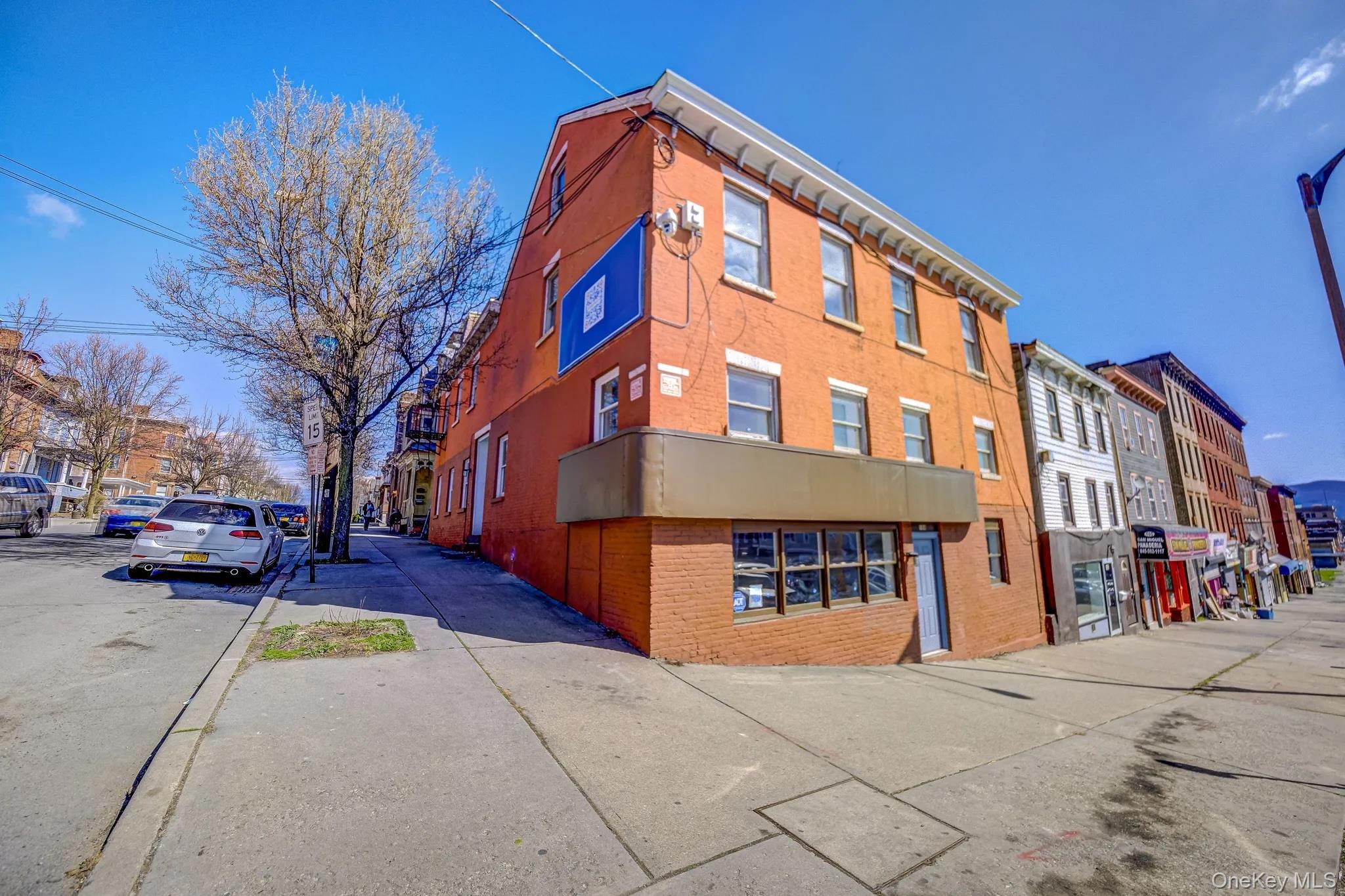 #1 photo, 184 Broadway, Newburgh , NY 12550