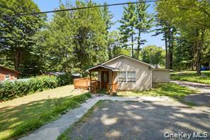 #1 photo, 6 Farmingdale Lane, Bloomingburg , NY 12721