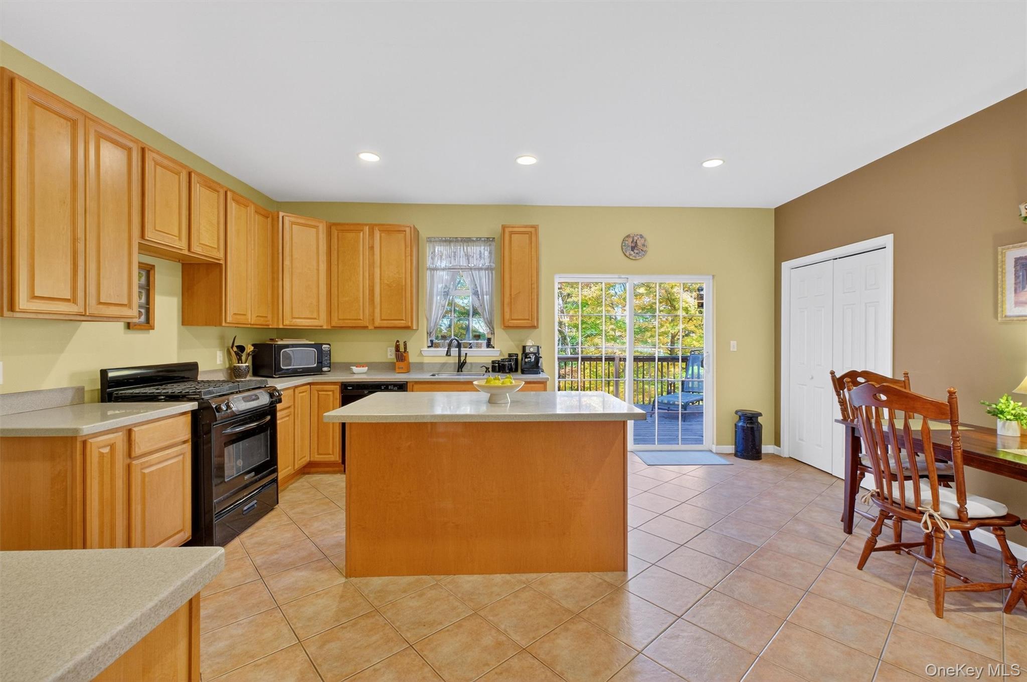 #7 photo, 1356 Longview Avenue, Peekskill , NY 10566