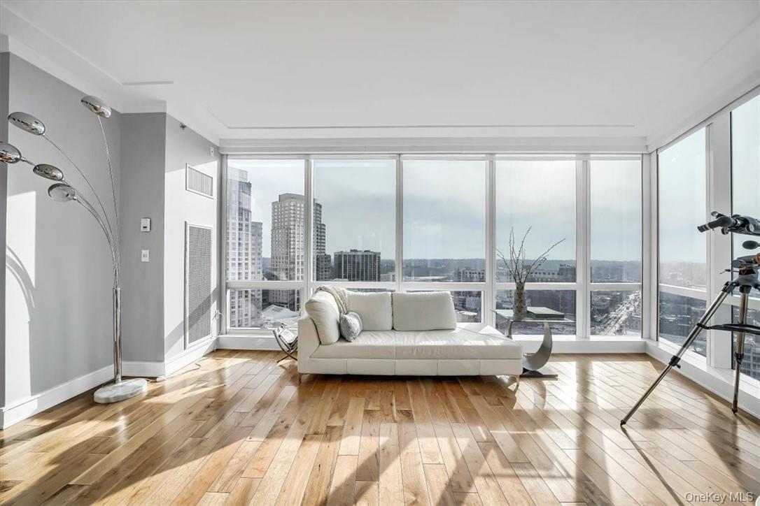 #6 photo, 1 Renaissance Square, White Plains , NY 10601