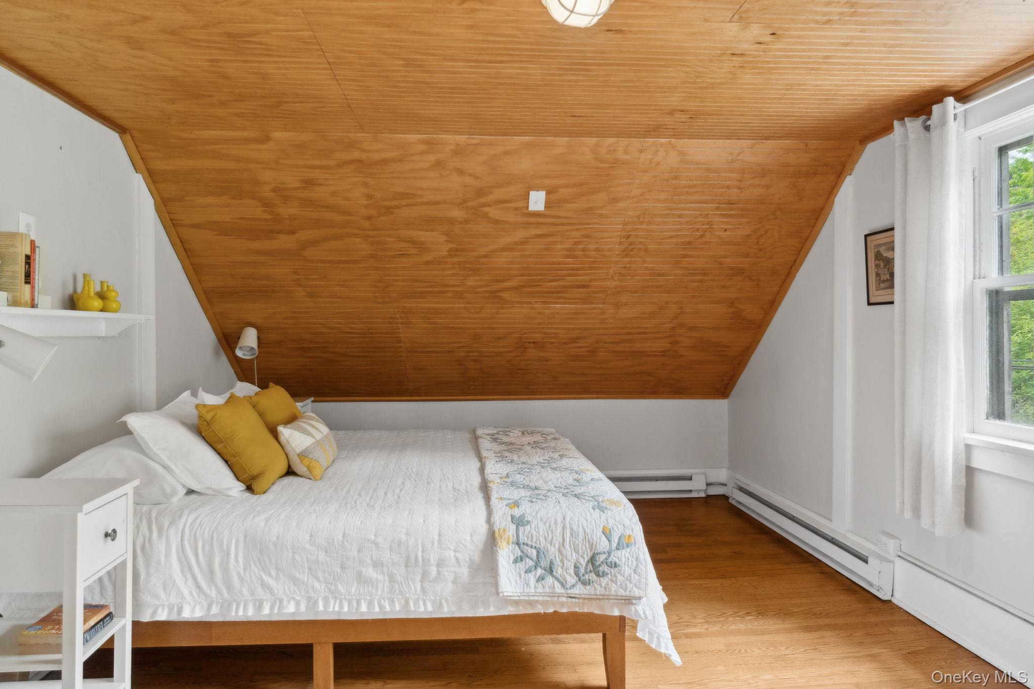 #12 photo, 3207-3209 Route 212, Woodstock , NY 12498