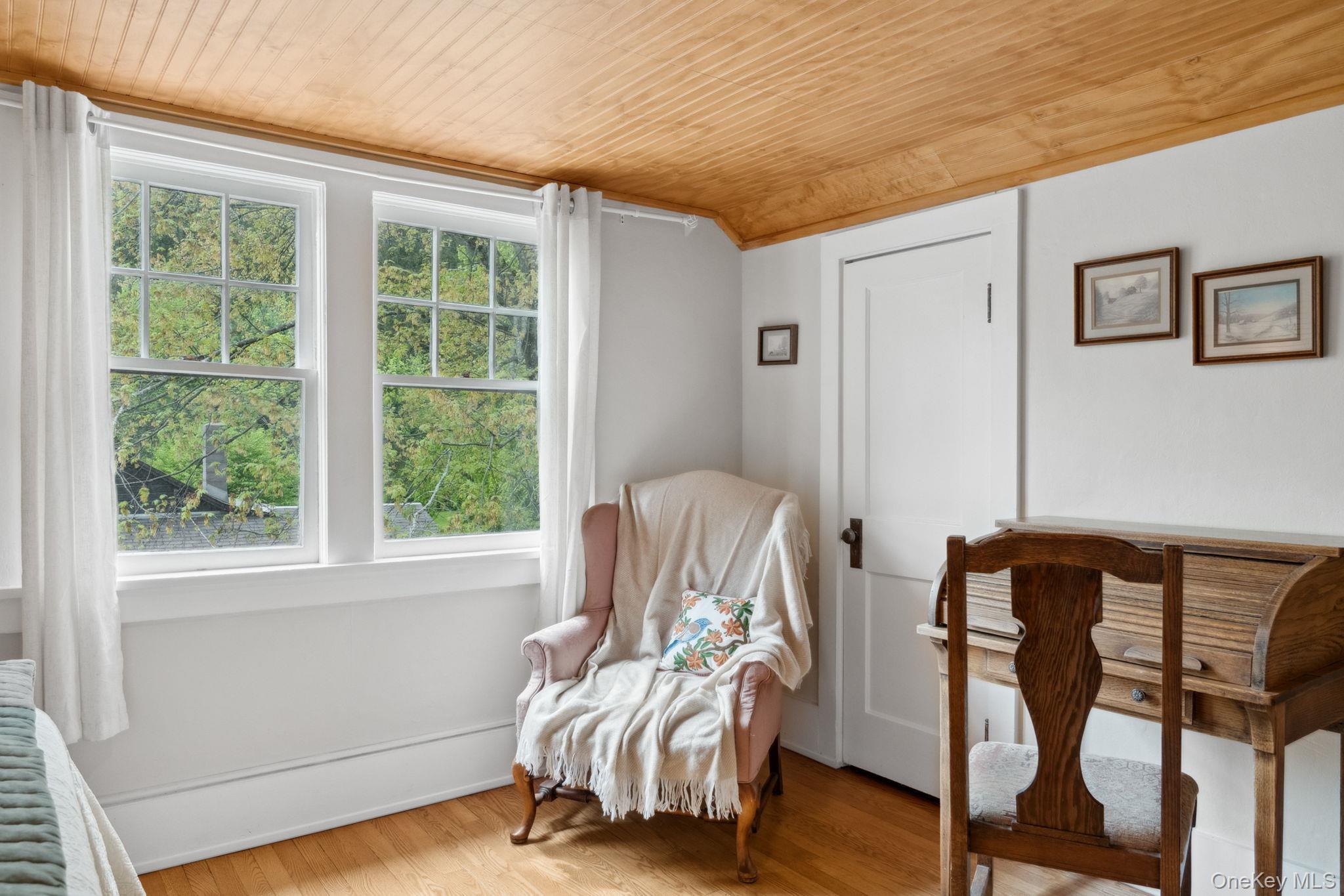 #13 photo, 3207-3209 Route 212, Woodstock , NY 12498