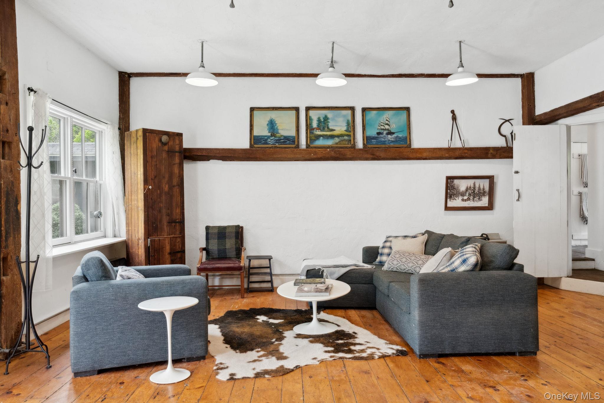 #18 photo, 3207-3209 Route 212, Woodstock , NY 12498