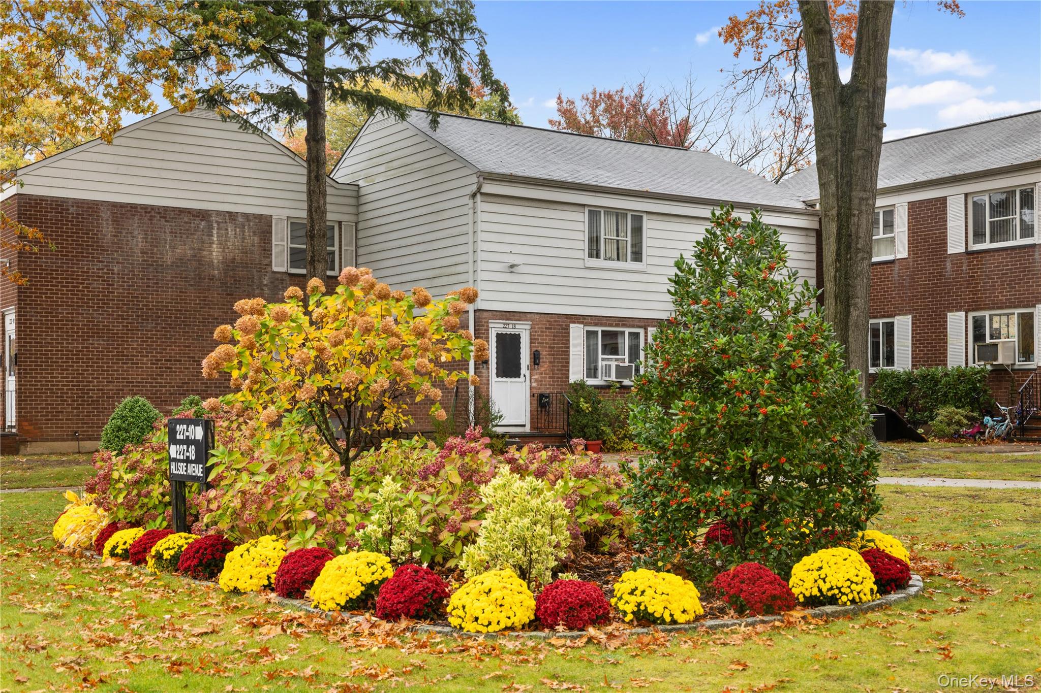 #2 photo, 227-18 Hillside Avenue, クイーンズ区 Queens Village , NY 11427