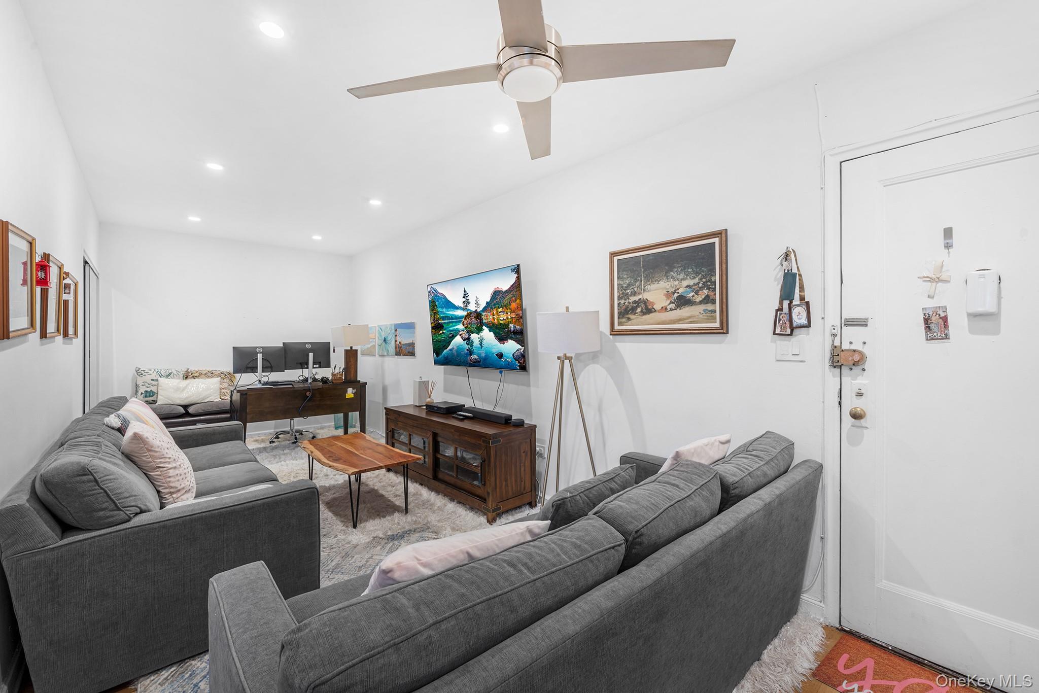 #7 photo, 7111 Yellowstone, Forest Hills , NY 11375