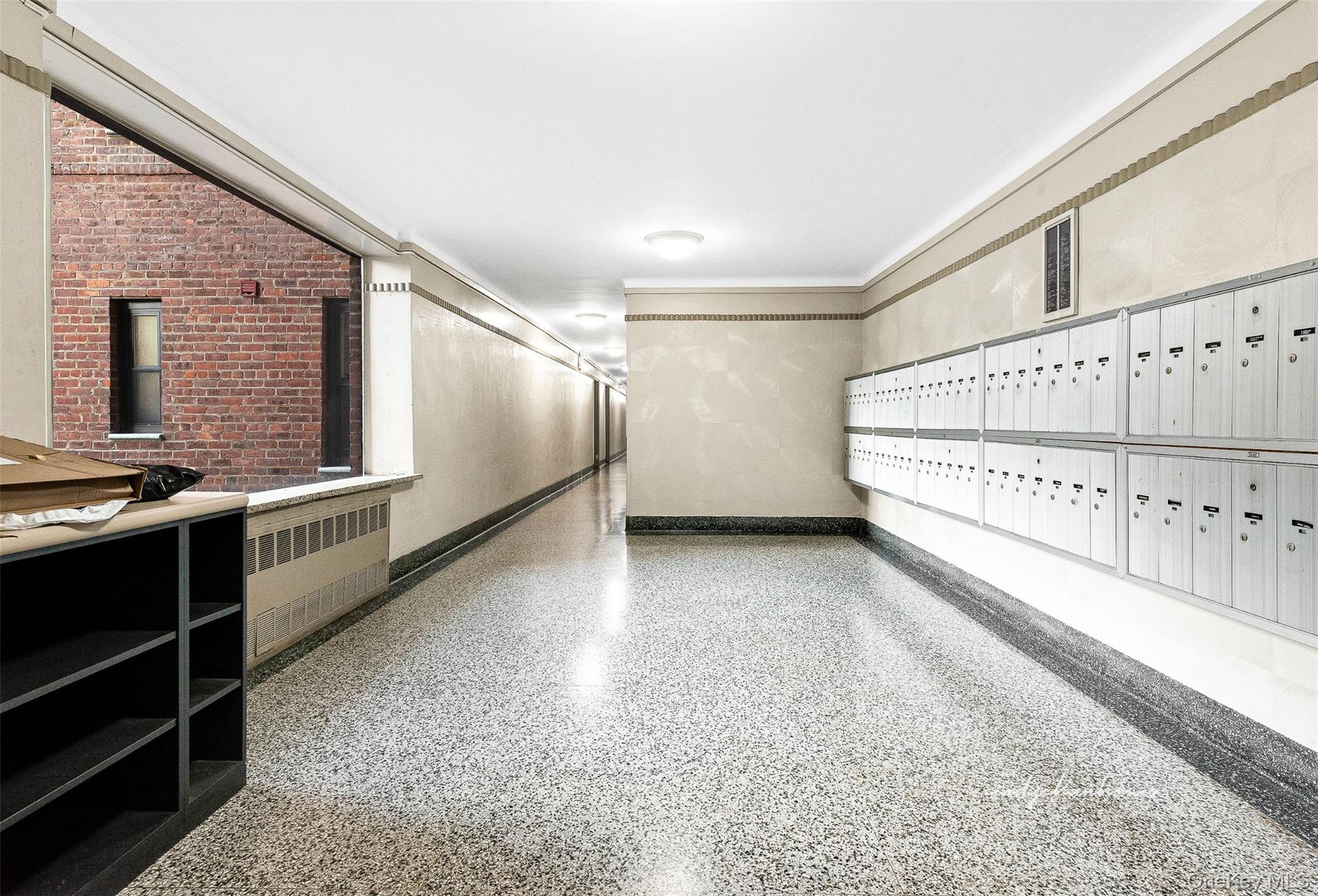 #4 photo, 100-11 67th Road, クイーンズ区 Forest Hills , NY 11375