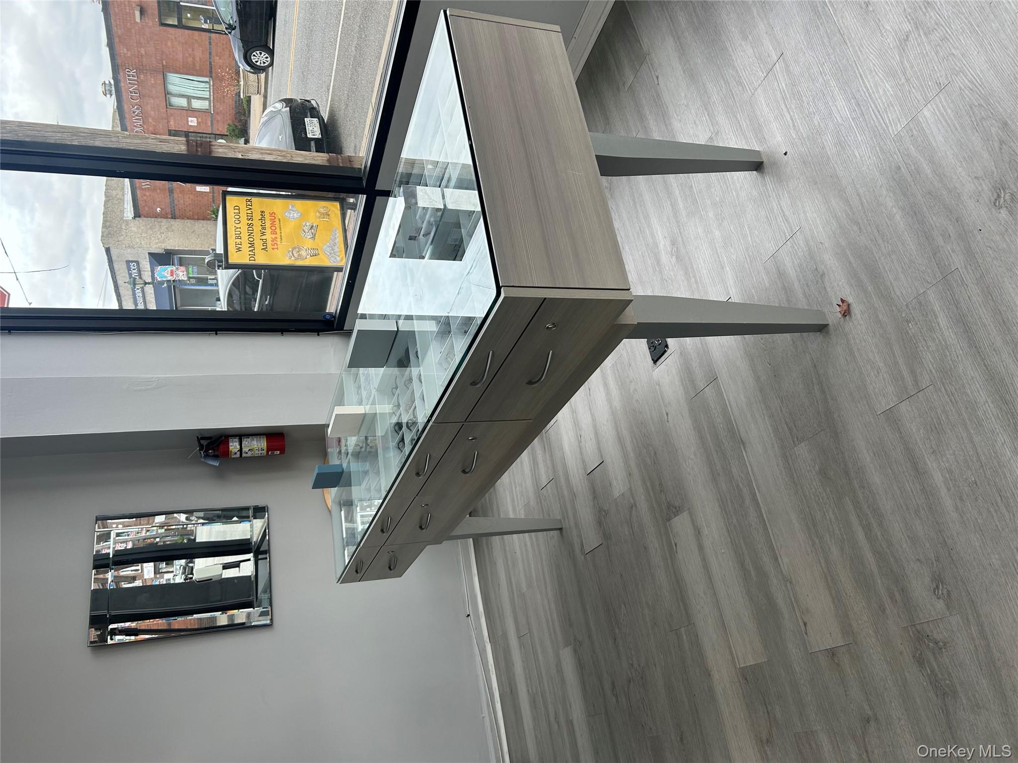 #2 photo, 78 Rockaway Avenue, ナッソー郡 Valley Stream , NY 11580