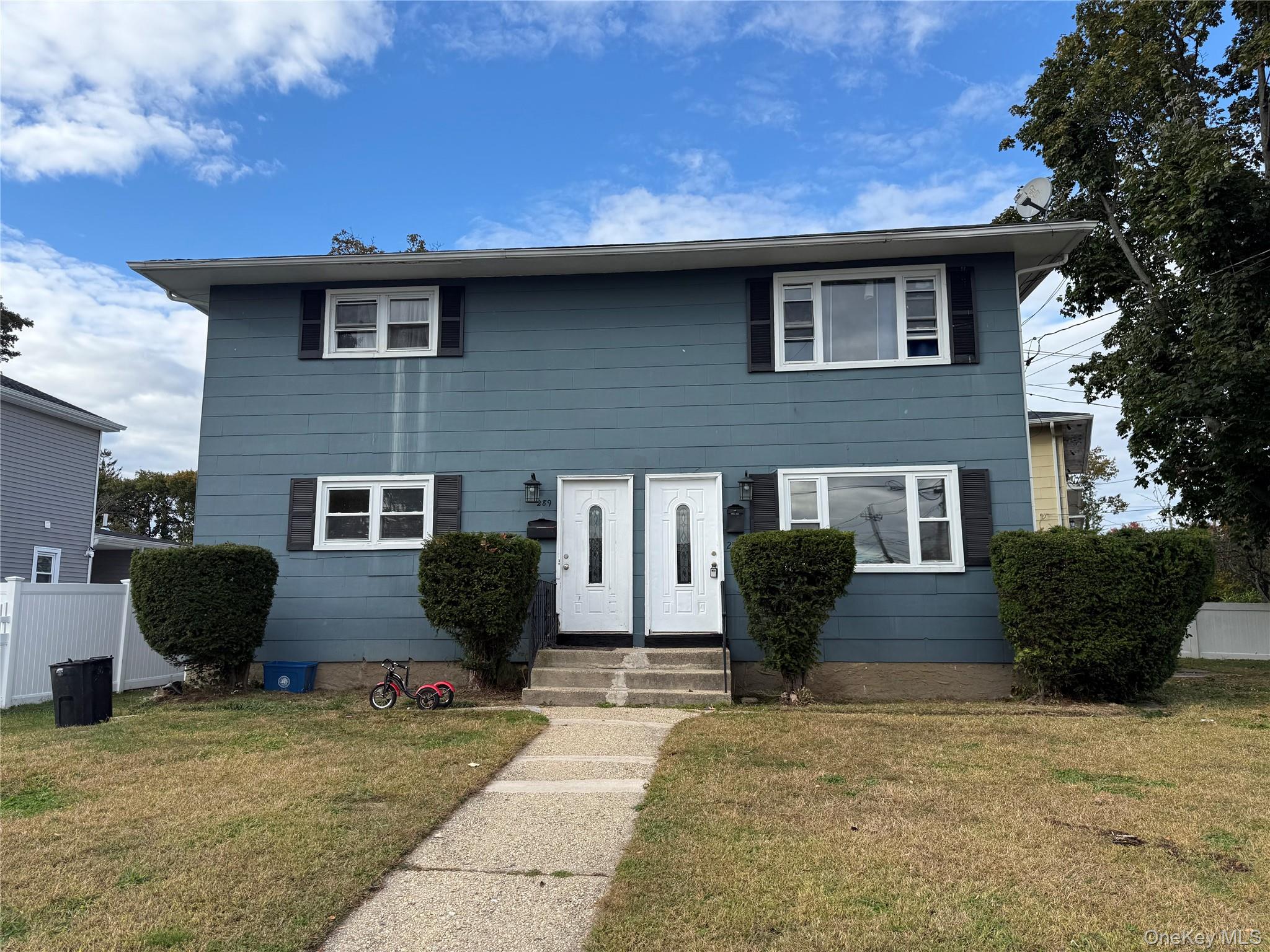 #1 photo, 287-289 Stewart Avenue, ナッソー郡 Hempstead , NY 11550