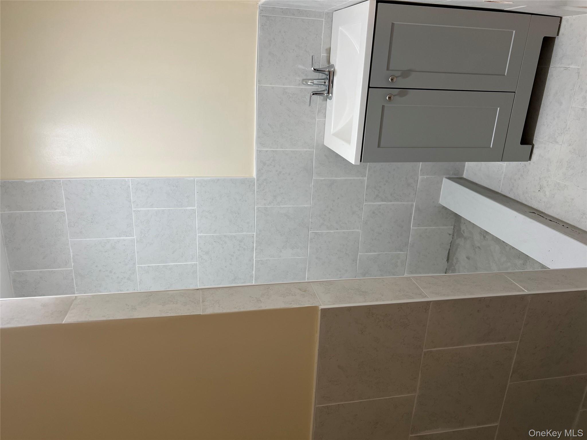 #3 photo, 32 Wellington Street, ナッソー郡 Hempstead , NY 11550