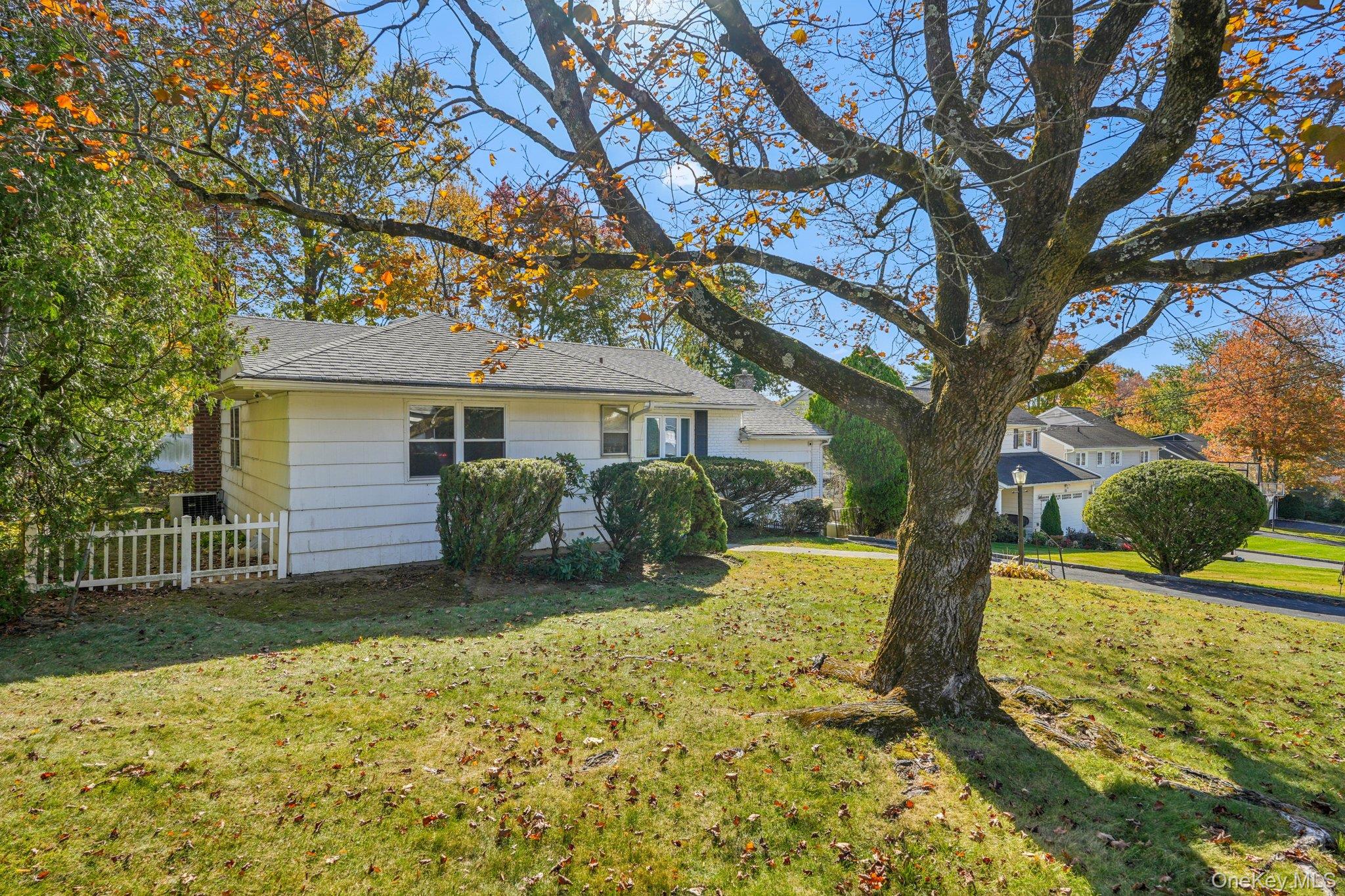 #2 photo, 71 Dora Lane, New Rochelle , NY 10804