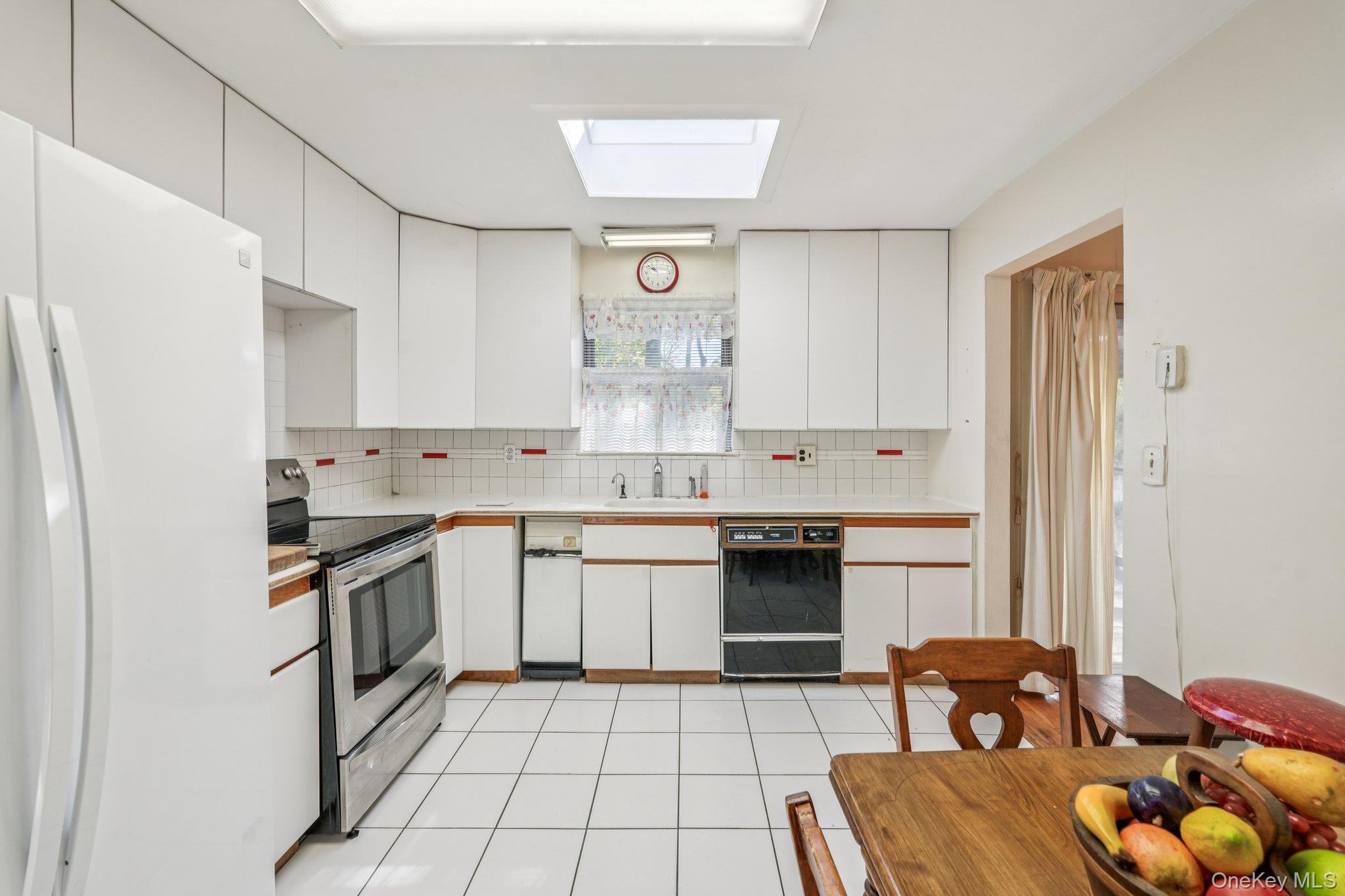 #9 photo, 71 Dora Lane, New Rochelle , NY 10804