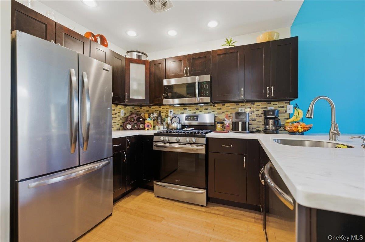 #7 photo, 2853 Ely Avenue, ブロンクス区 Bronx , NY 10469