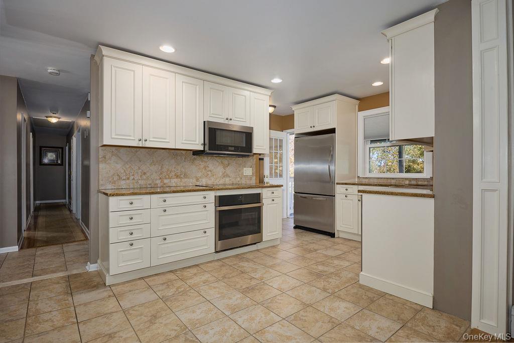 #18 photo, 66 High Acres Drive, Poughkeepsie , NY 12603