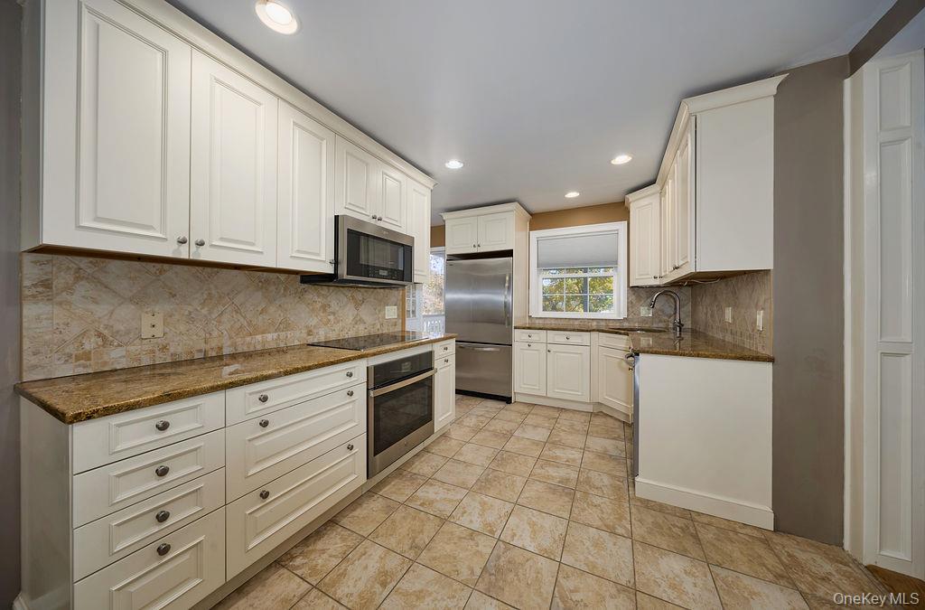 #19 photo, 66 High Acres Drive, Poughkeepsie , NY 12603