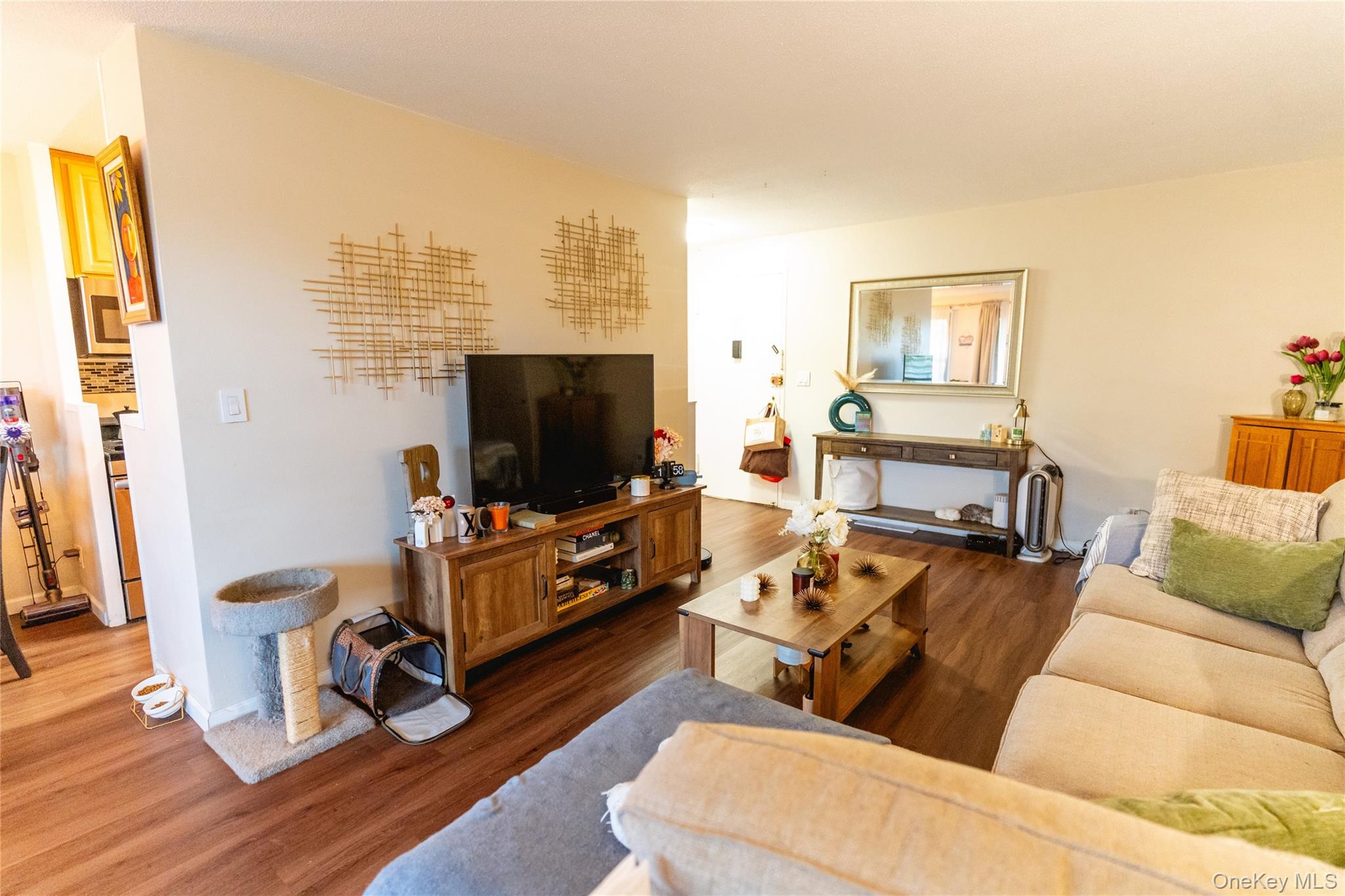 #10 photo, 3410 De Reimer Avenue, ブロンクス区 Bronx , NY 10475