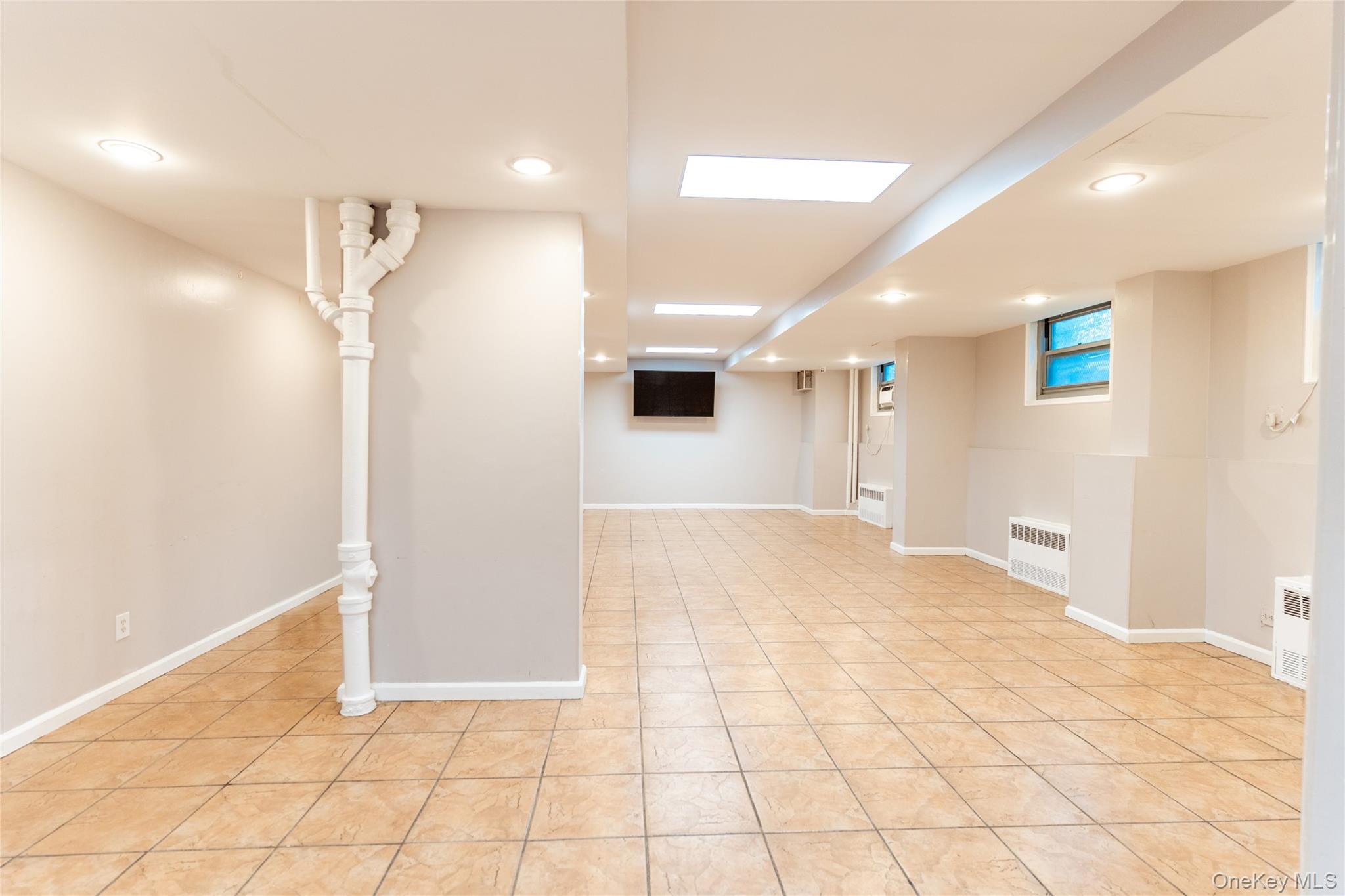 #16 photo, 3410 De Reimer Avenue, ブロンクス区 Bronx , NY 10475