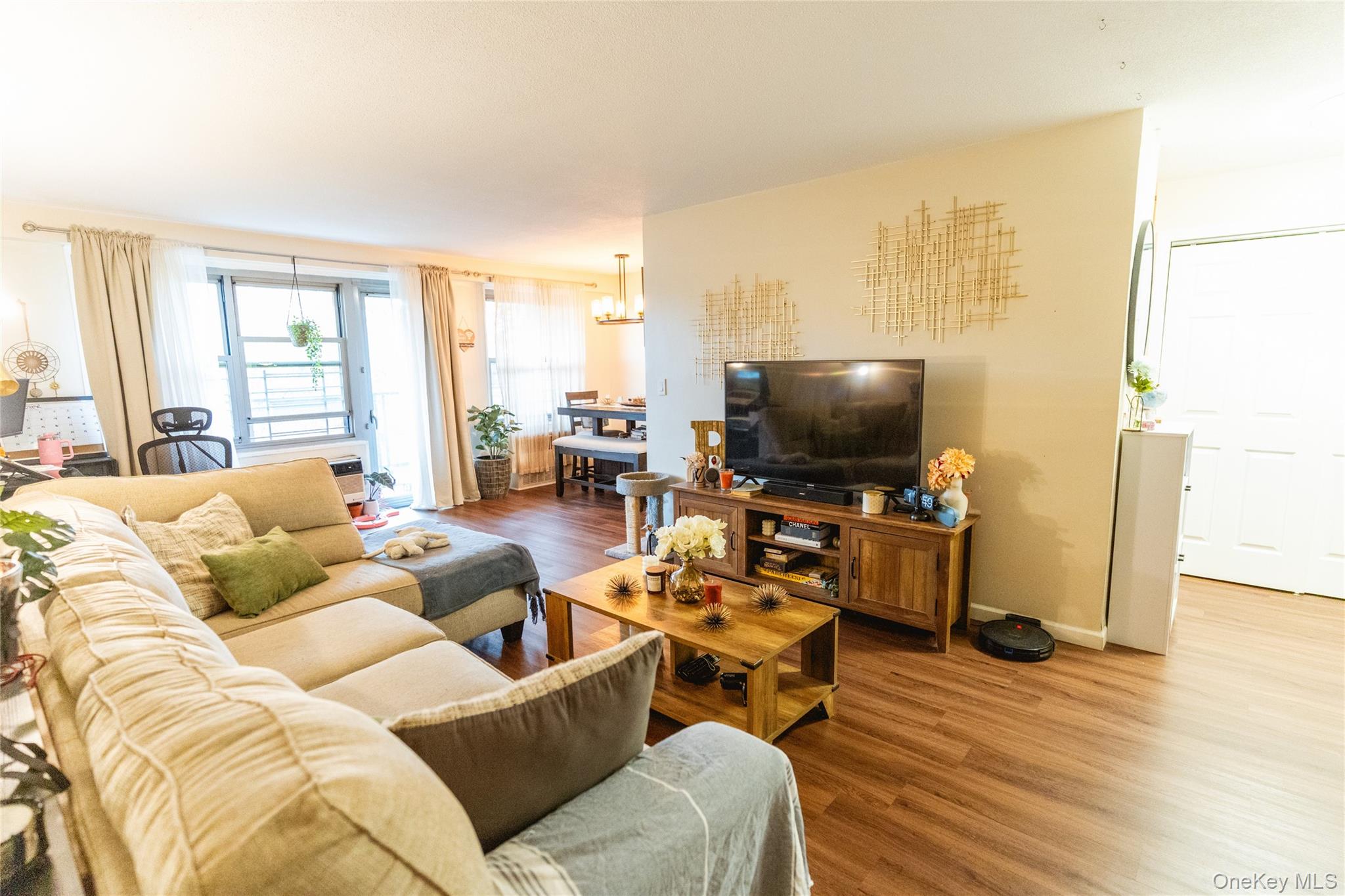 #3 photo, 3410 De Reimer Avenue, ブロンクス区 Bronx , NY 10475