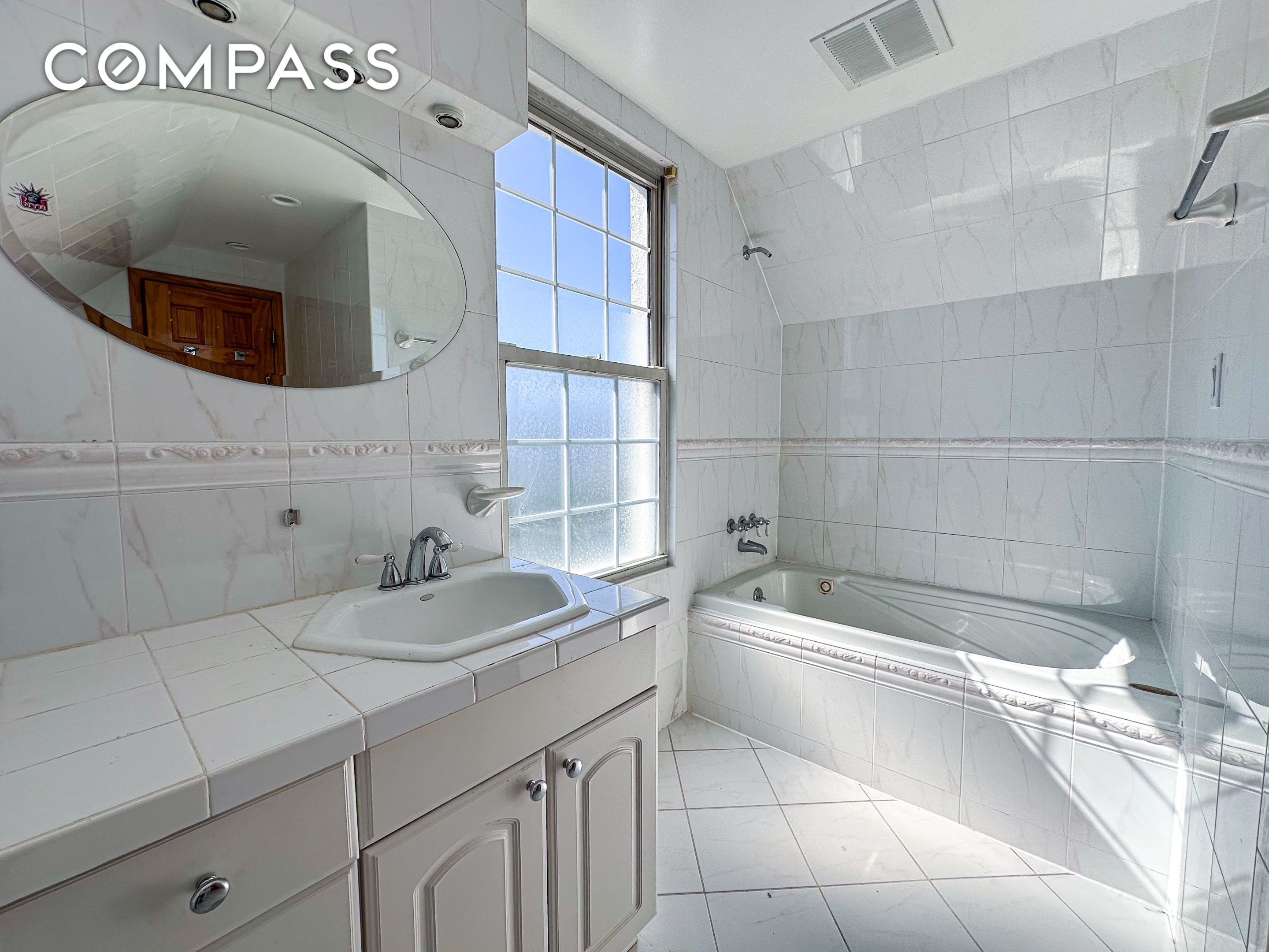 #14 photo, Maspeth, クイーンズ区 Maspeth , NY 11378