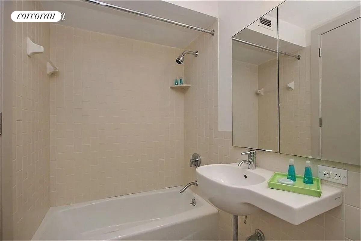 #5 photo, 100 ATLANTIC Avenue, Cobble Hill , NY 11201