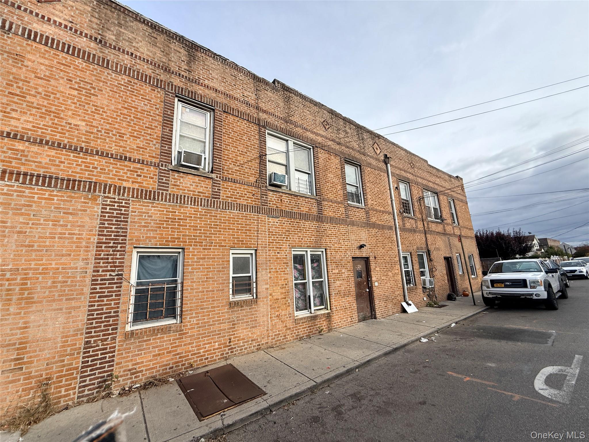 #2 photo, 9903 212th Street, クイーンズ区 Queens Village , NY 11429