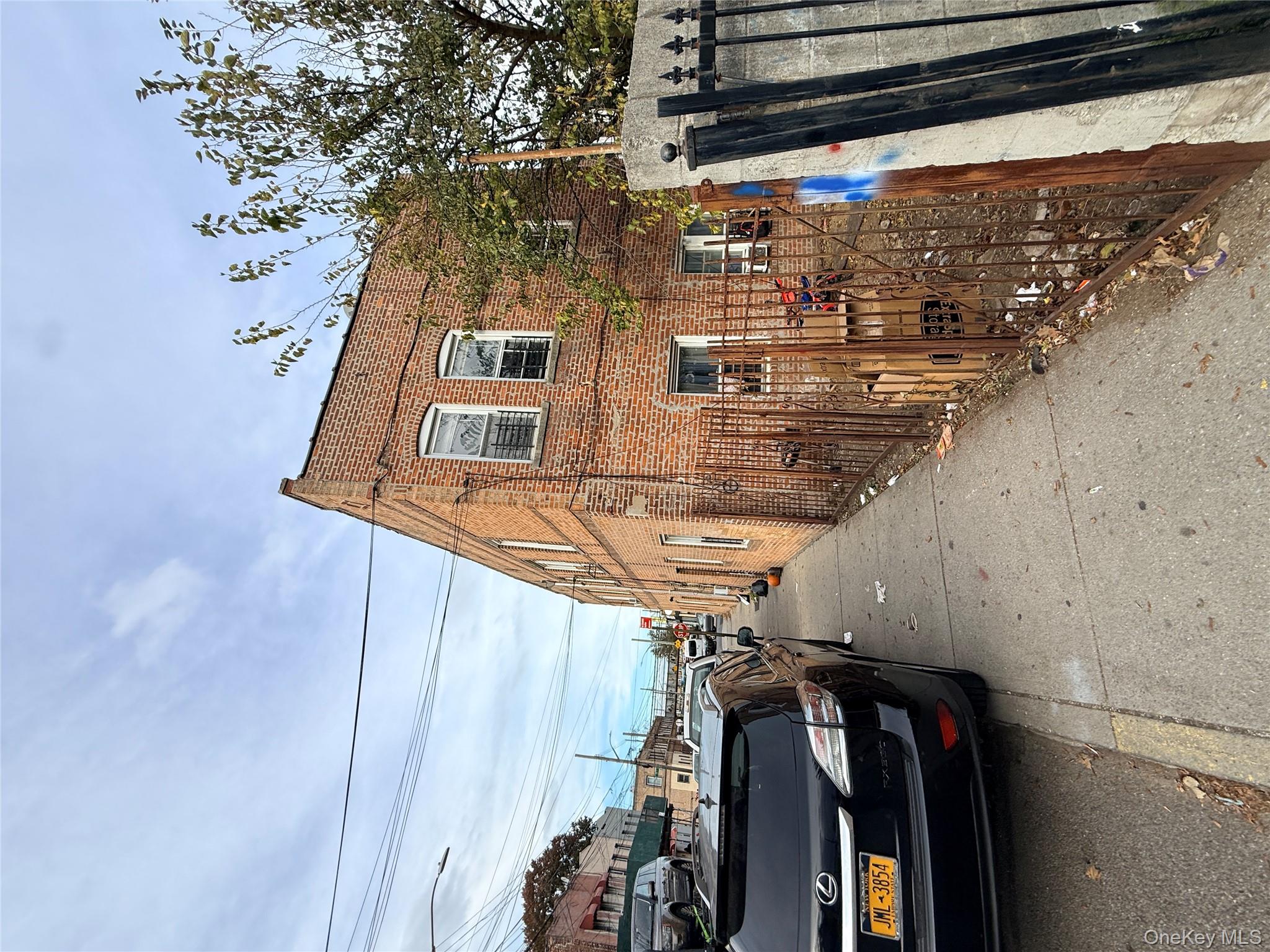 #3 photo, 9903 212th Street, クイーンズ区 Queens Village , NY 11429