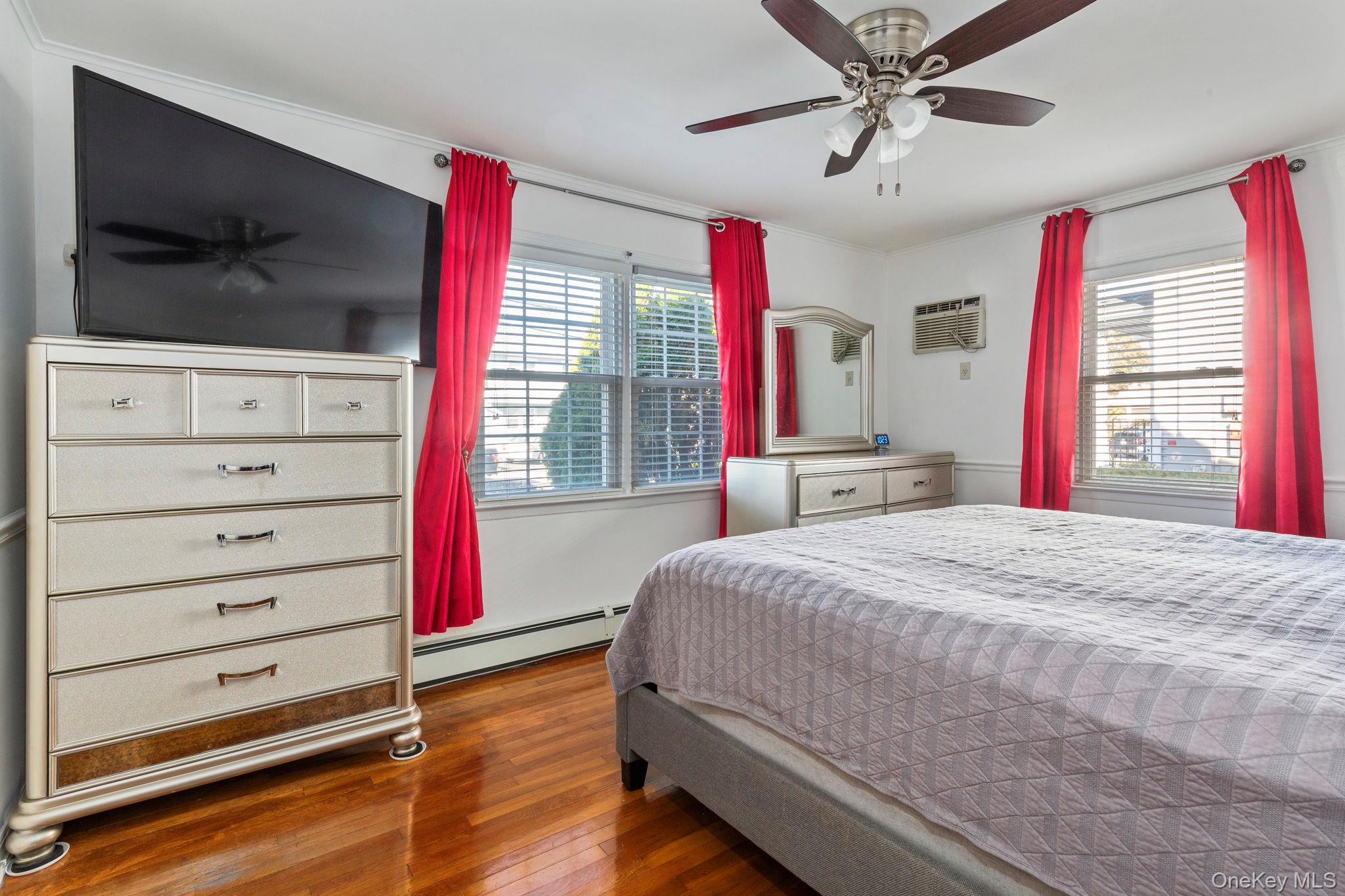 #11 photo, 165 Lenox Avenue, Uniondale , NY 11553