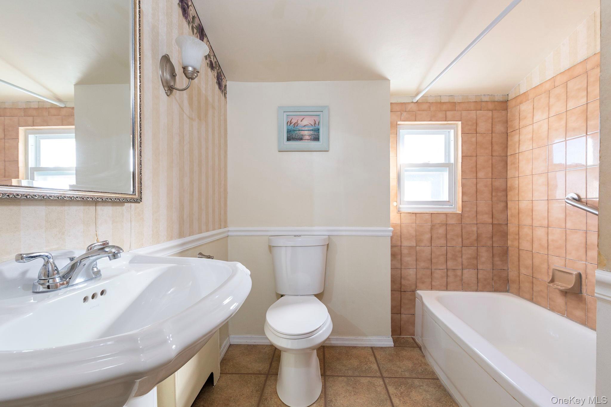 #15 photo, 165 Lenox Avenue, Uniondale , NY 11553