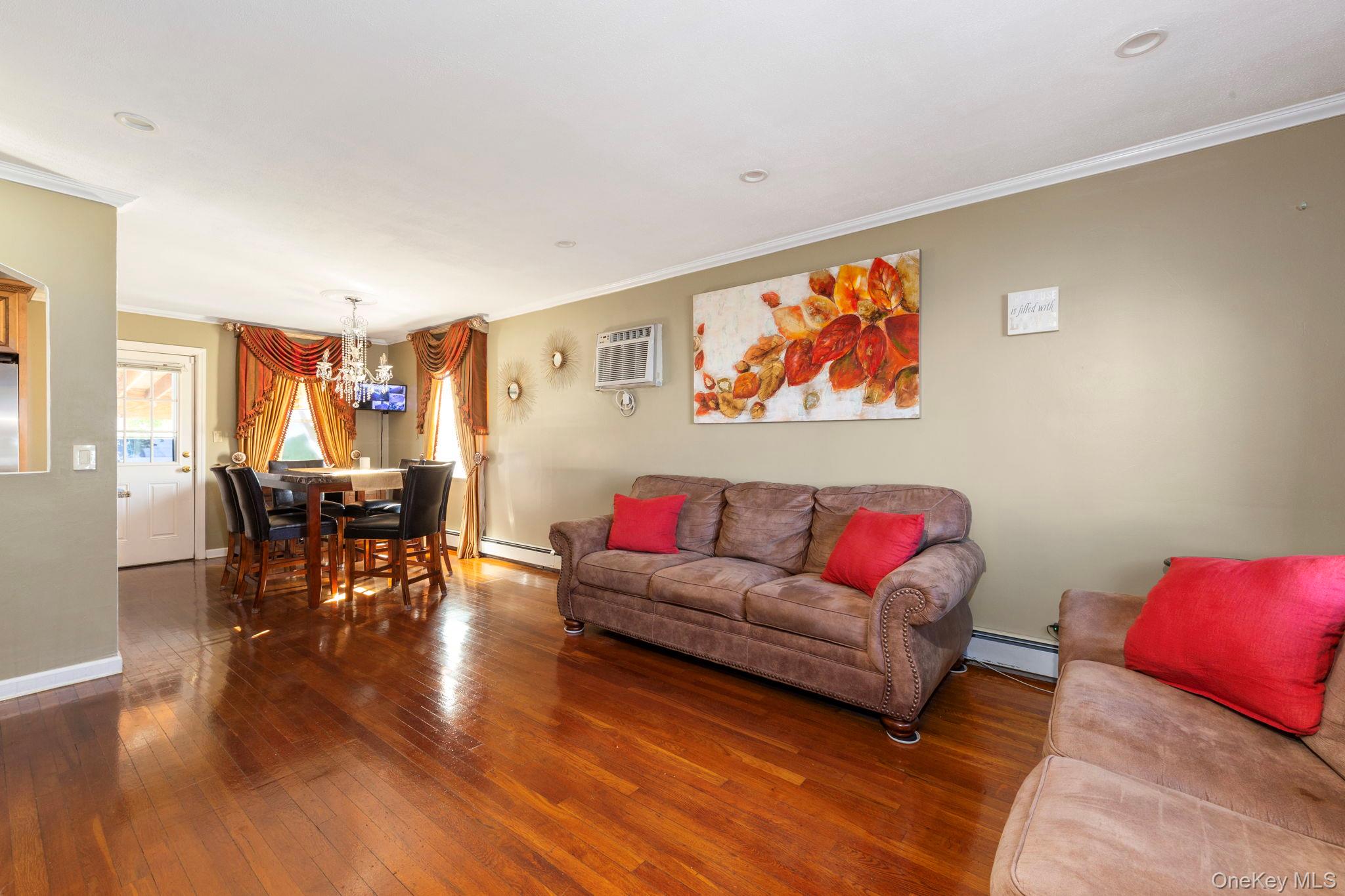 #5 photo, 165 Lenox Avenue, Uniondale , NY 11553