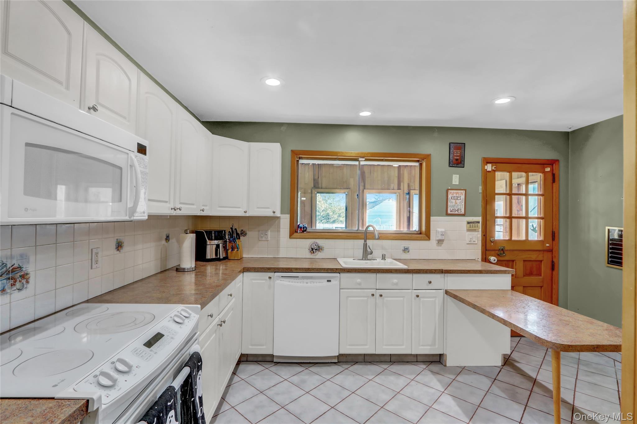 #16 photo, 11 W 2nd Street, サフォーク郡 Deer Park , NY 11729