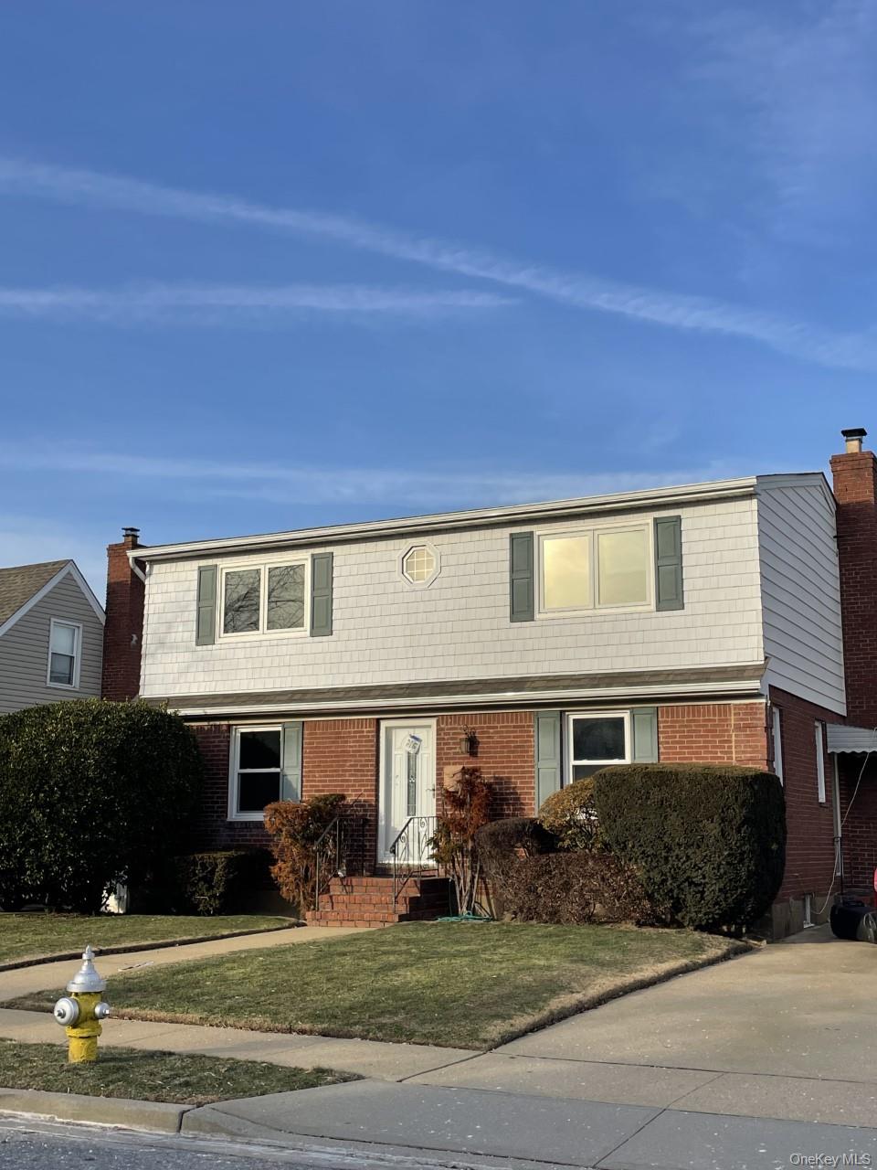 #1 photo, 1016 Oaks Drive, ナッソー郡 Franklin Square , NY 11010