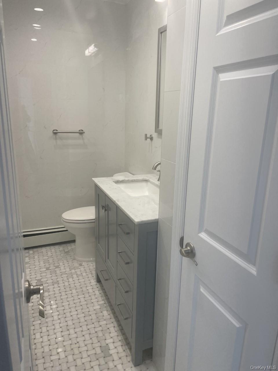 #10 photo, 1016 Oaks Drive, ナッソー郡 Franklin Square , NY 11010